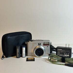 Toshiba Silver Digital Camera with Accessories